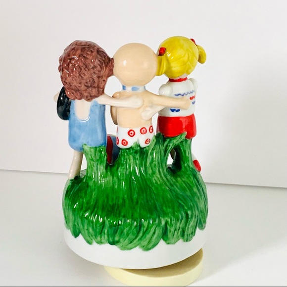 Aldon 1981 Best Friends Porcelain Musical Figurine - Picture 2 of 7